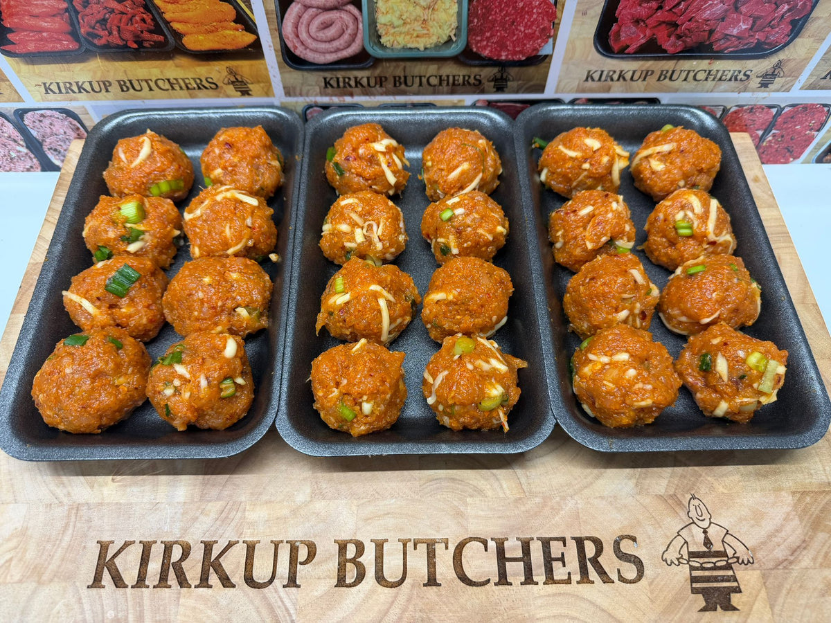 8 x Sweet Chilli Chicken with spring onion and mozzarella meatballs (per tray)