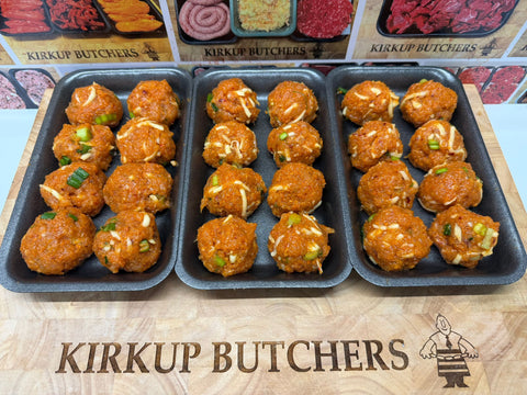 8 x Sweet Chilli Chicken with spring onion and mozzarella meatballs (per tray)