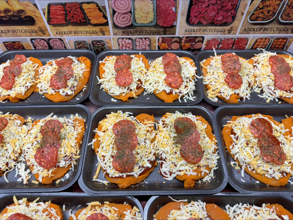 Pepperoni Pizza Parmo 🍕 (per tray)